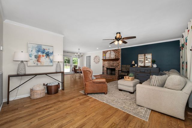 131 Arrowhead Dr, Hendersonville, TN 37075