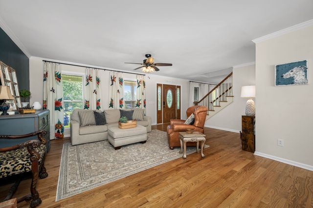 131 Arrowhead Dr, Hendersonville, TN 37075