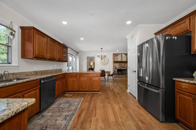 131 Arrowhead Dr, Hendersonville, TN 37075