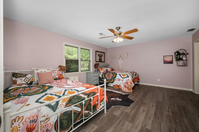 131 Arrowhead Dr, Hendersonville, TN 37075