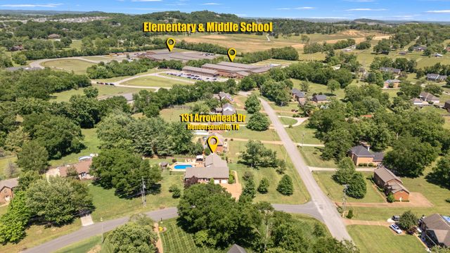 131 Arrowhead Dr, Hendersonville, TN 37075