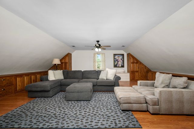 131 Arrowhead Dr, Hendersonville, TN 37075