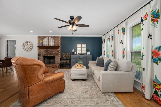 131 Arrowhead Dr, Hendersonville, TN 37075