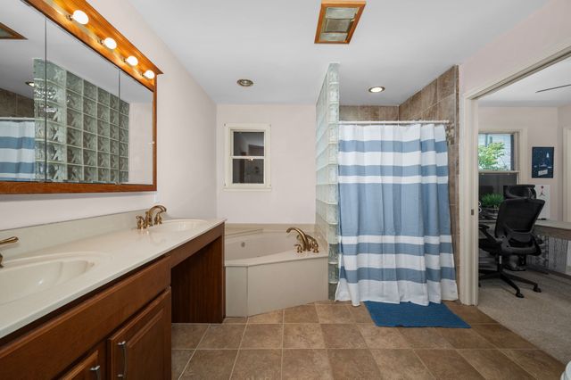 131 Arrowhead Dr, Hendersonville, TN 37075