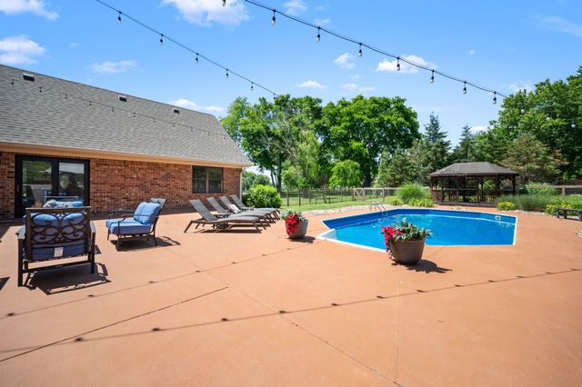 131 Arrowhead Dr, Hendersonville, TN 37075