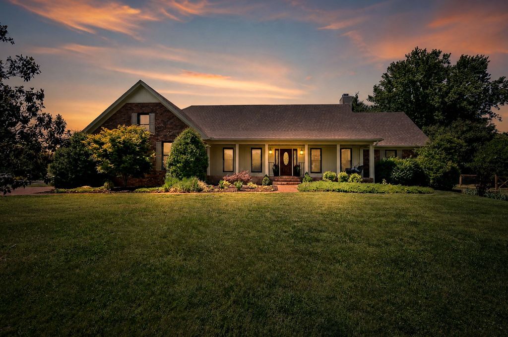 131 Arrowhead Dr, Hendersonville, TN 37075