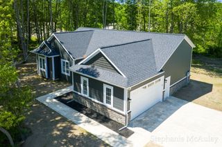 5739 130th Avenue, Fennville, MI 49408