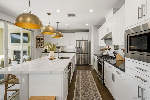 8959 Hightail Drive, Santee, CA 92071