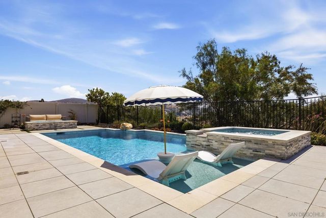8959 Hightail Drive, Santee, CA 92071