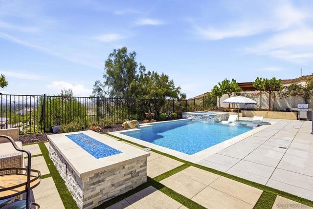 8959 Hightail Drive, Santee, CA 92071