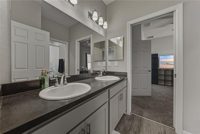 929 MONTGOMERY LANE, Polk City, FL 33868