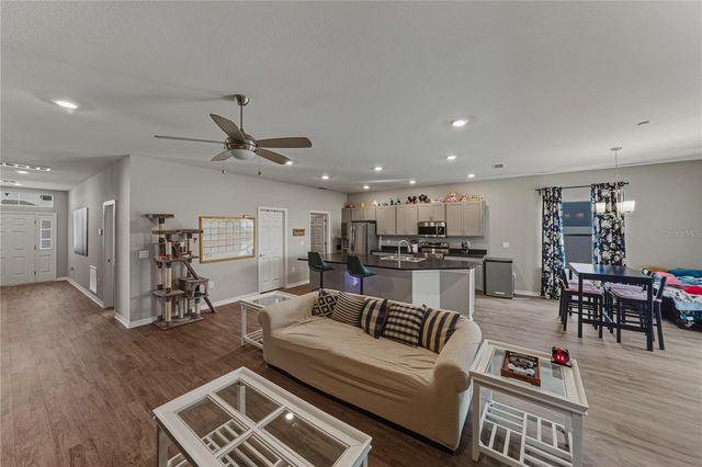 929 MONTGOMERY LANE, Polk City, FL 33868