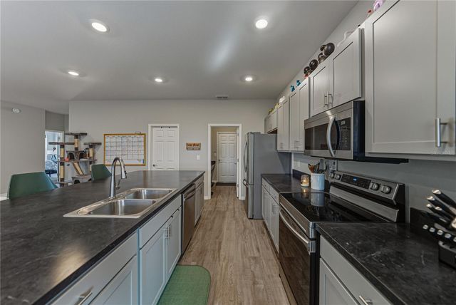 929 MONTGOMERY LANE, Polk City, FL 33868