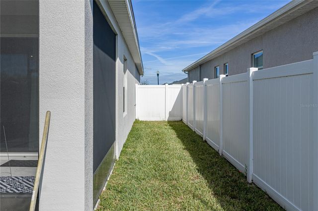 929 MONTGOMERY LANE, Polk City, FL 33868