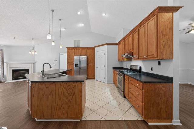 20 Two Gait Lane, Simpsonville, SC 29680