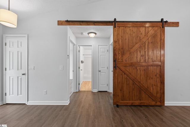 20 Two Gait Lane, Simpsonville, SC 29680