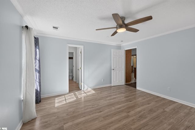 20 Two Gait Lane, Simpsonville, SC 29680