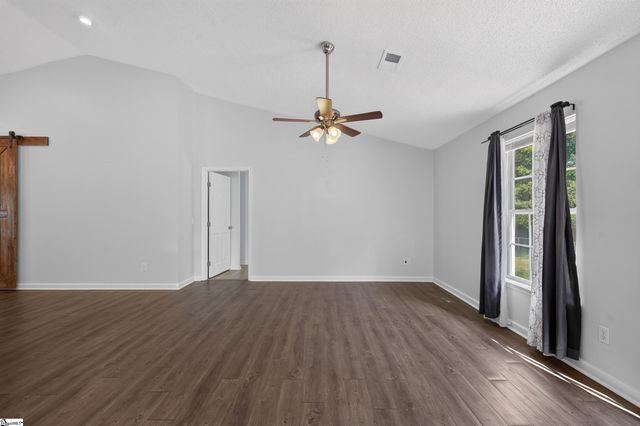 20 Two Gait Lane, Simpsonville, SC 29680