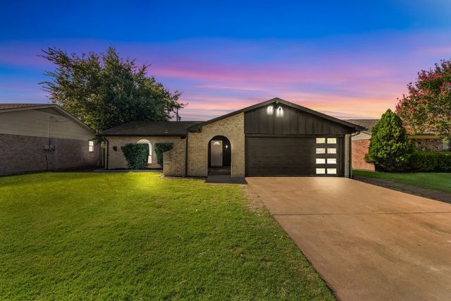 6608 Oaklawn Drive, Watauga, TX 76148