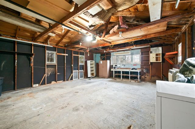 1101 Chestnut Street, Cadillac, MI 49601