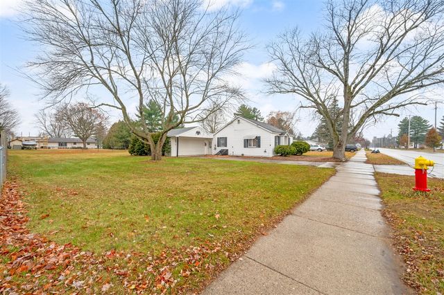 1101 Chestnut Street, Cadillac, MI 49601