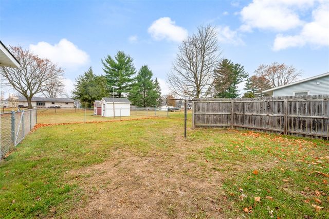 1101 Chestnut Street, Cadillac, MI 49601