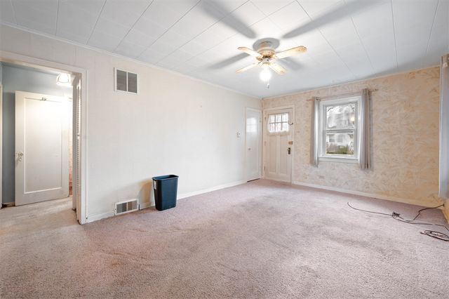 1101 Chestnut Street, Cadillac, MI 49601