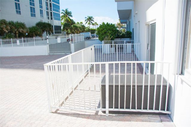 4250 Galt Ocean Dr 1M, Fort Lauderdale, FL 33308