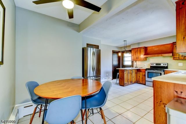 95 Dreahook Rd, Readington Twp., NJ 08833