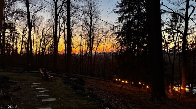 95 Dreahook Rd, Readington Twp., NJ 08833