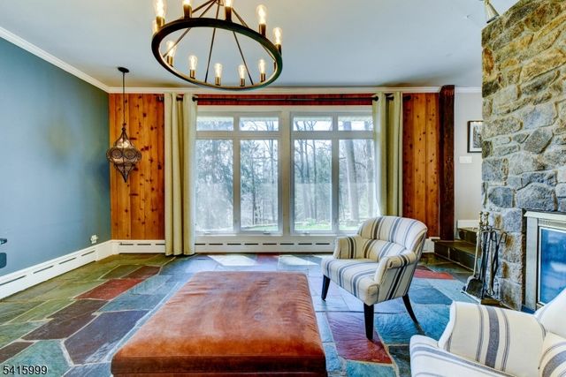 95 Dreahook Rd, Readington Twp., NJ 08833