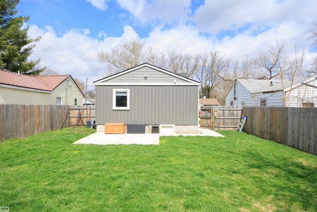 3220 Alpena Street, Burton, MI 48529