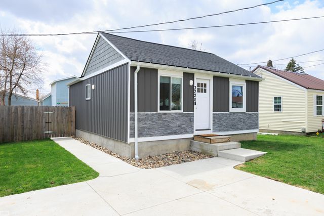 3220 Alpena Street, Burton, MI 48529