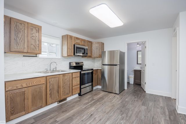 3220 Alpena Street, Burton, MI 48529