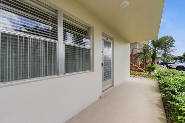 165 Dorchester H, West Palm Beach, FL 33417