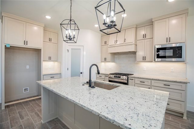 4867 Farmhouse Street, Springdale, AR 72762