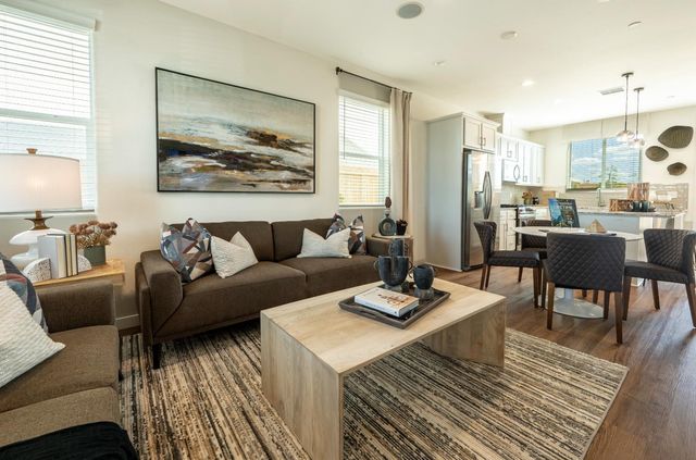 580 Ophelia Avenue, Madera, CA 93636