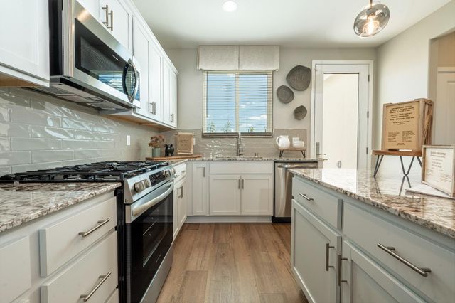 580 Ophelia Avenue, Madera, CA 93636