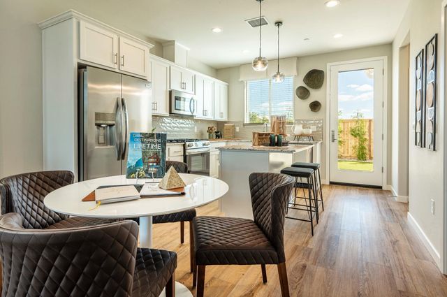 580 Ophelia Avenue, Madera, CA 93636