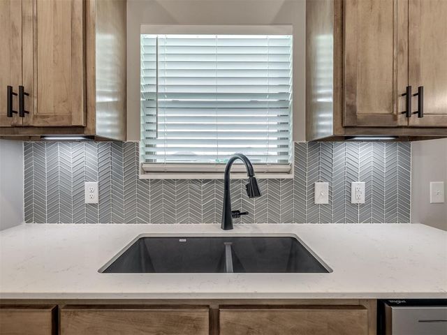 1237 SW 162nd Street, Moore, OK 73170