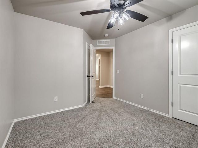 1237 SW 162nd Street, Moore, OK 73170