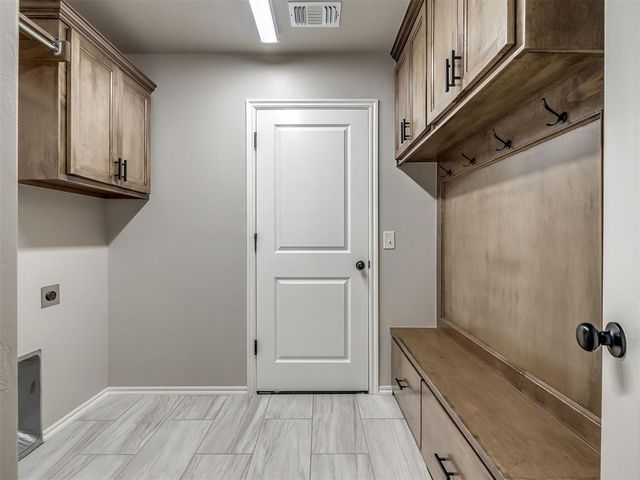 1237 SW 162nd Street, Moore, OK 73170