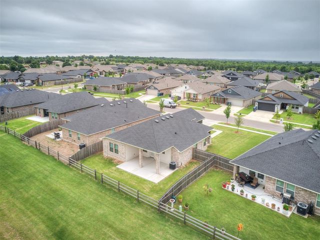 1237 SW 162nd Street, Moore, OK 73170