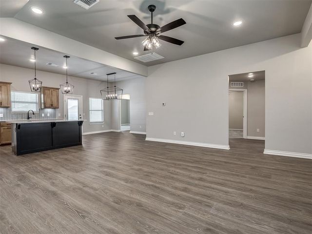1237 SW 162nd Street, Moore, OK 73170