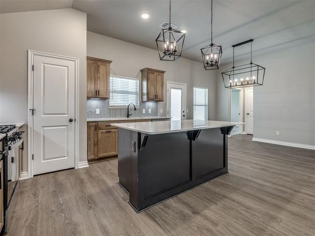 1237 SW 162nd Street, Moore, OK 73170