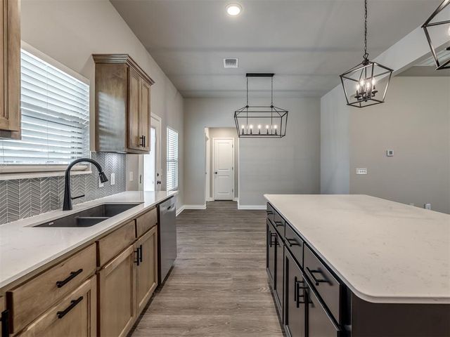 1237 SW 162nd Street, Moore, OK 73170
