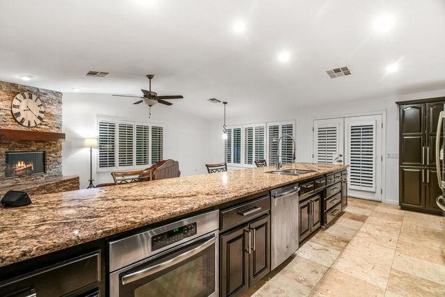 2898 N Sunrise Way, Palm Springs, CA 92262