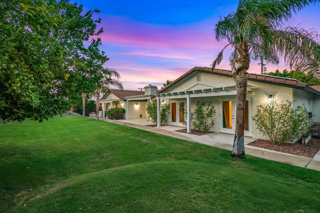 2898 N Sunrise Way, Palm Springs, CA 92262