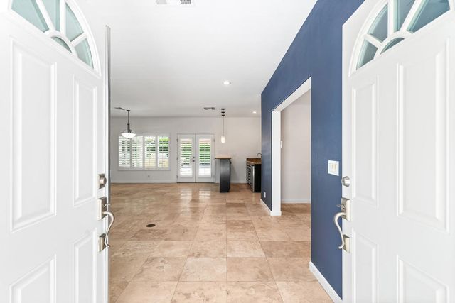 2898 N Sunrise Way, Palm Springs, CA 92262