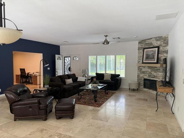 2898 N Sunrise Way, Palm Springs, CA 92262